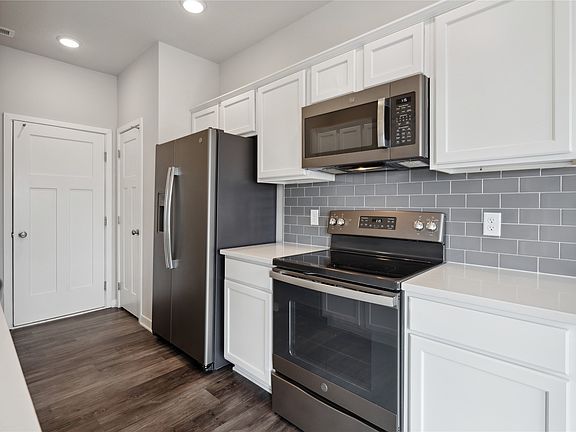 5th image of 3101 NE 2nd Ln