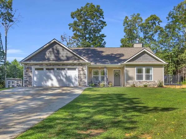 519 Shane Ln, Wellford, SC 29385