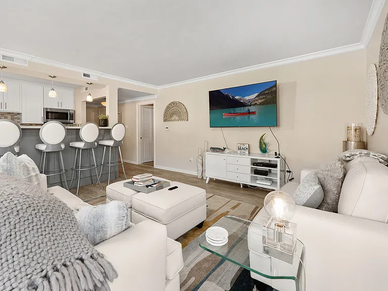 220 Coast Blvd #D — Photo 26