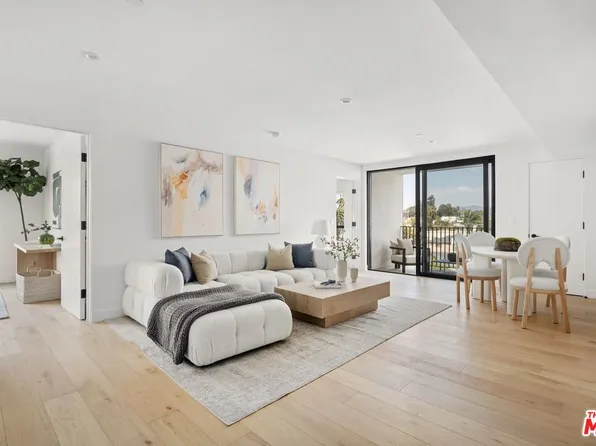 4506 Dockweiler St #202, Los Angeles, CA 90019