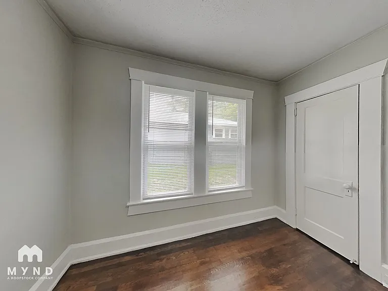 4817 Avenue N — Photo 16