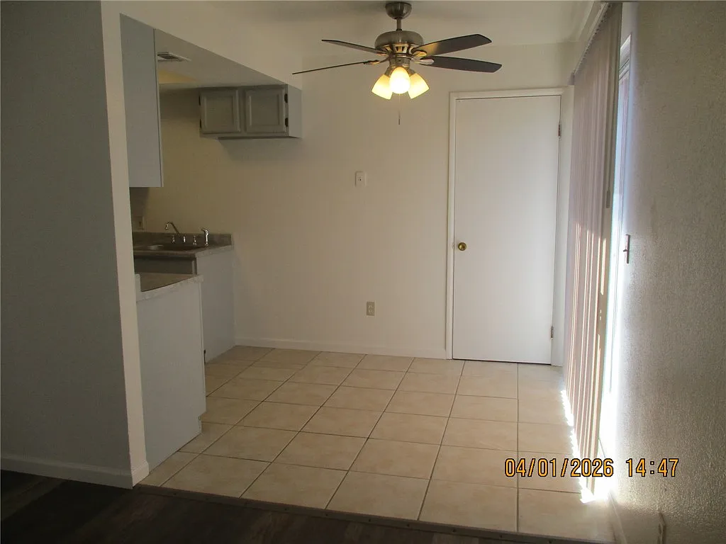 2 bed, 1.0 bath, 800 sqft, $925 — Photo 4