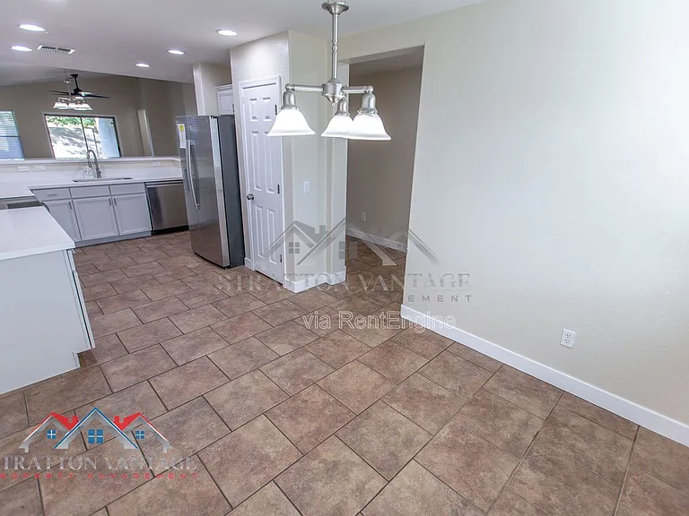1868 W Desert Seasons Dr — Photo 9