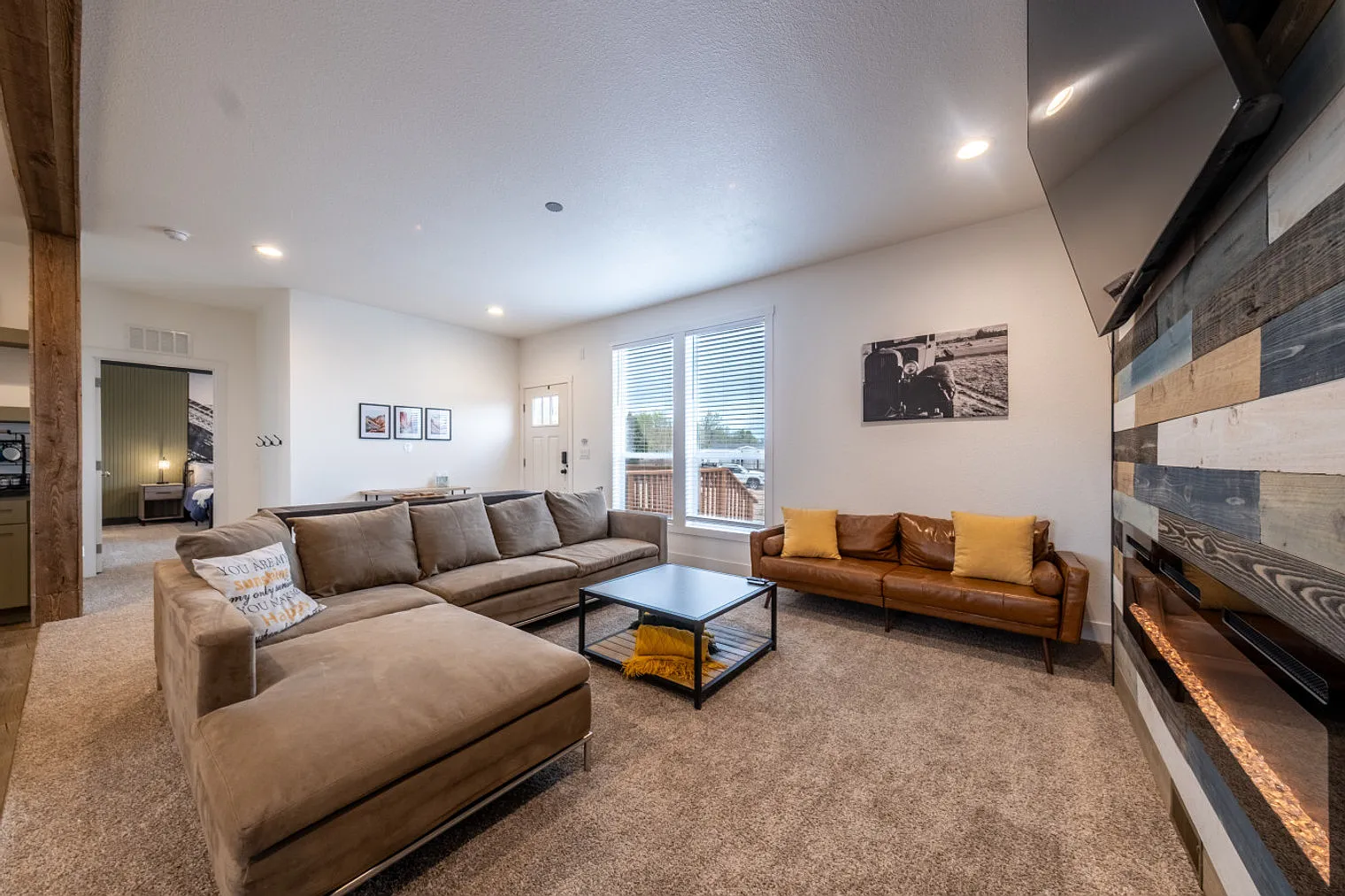 3 bed, 2.0 bath, 1603 sqft, $3,651 — Photo 1
