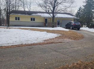 1090 Oakridge Dr, Alpena, MI 49707