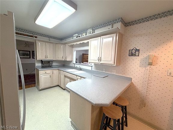 4th image of 1157 Glenview Dr
