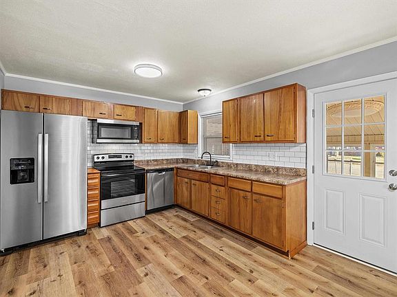 3rd image of 2817 Wayside Dr W