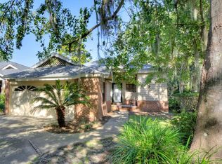 40 Bay Tree Ct E, Saint Simons Island, GA 31522