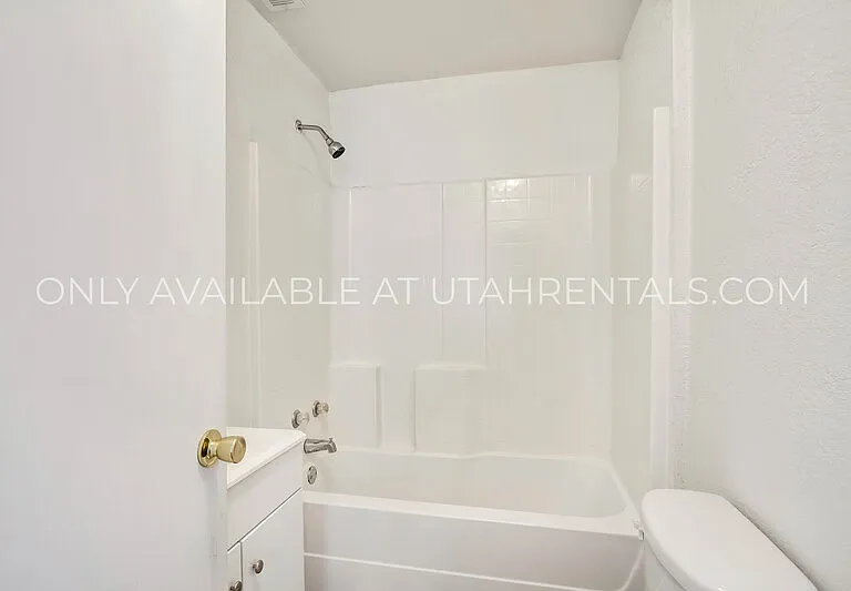 1032 S Jeremy St — Photo 20