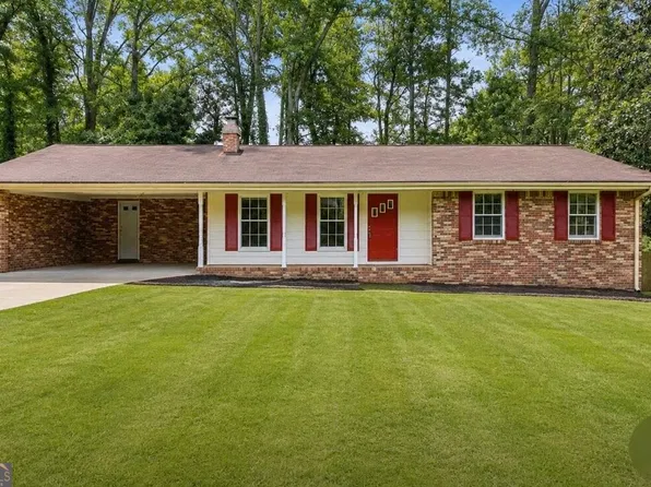 182 Jennifer Ln, Lilburn, GA 30047