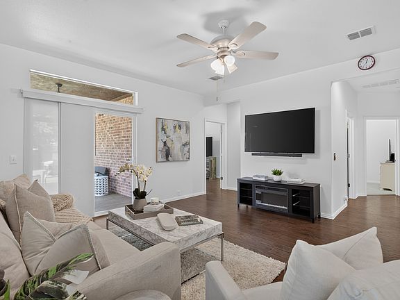 2nd image of 534 Rockledge Ct