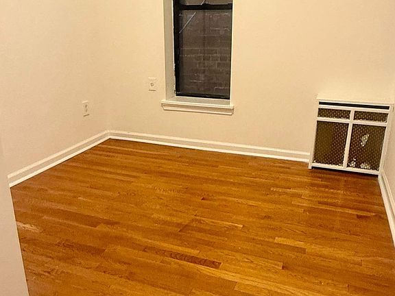 3rd image of 2708 Broadway APT 2