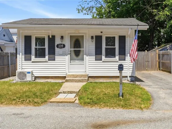 116 Ardway Ave, Warwick, RI 02889