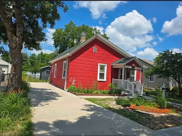 1412 W 4th St, Grand Island, NE 68801