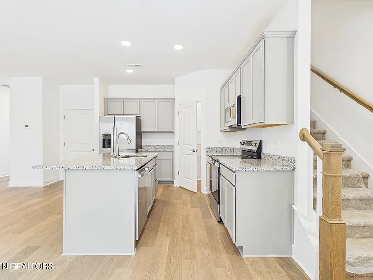 1729 Lateglow Way — Photo 17