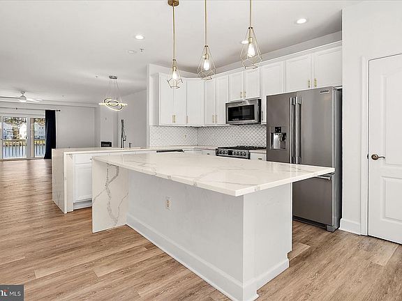 4th image of 10900 Holystone Ln Unit 102
