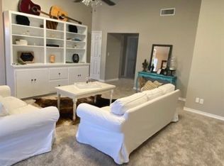 838 E Zipp Rd, New Braunfels, TX 78130