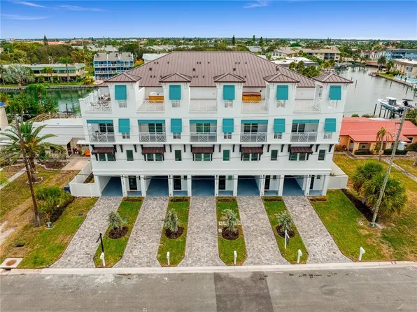 11801 1st St E, Saint Petersburg, FL 33706