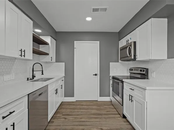 2015 Rosalee St #3, La Marque, TX 77568