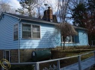 5965 Anglers Dr, Ortonville, MI 48462