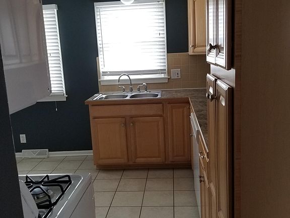 4th image of 81 Saint Joan Ln
