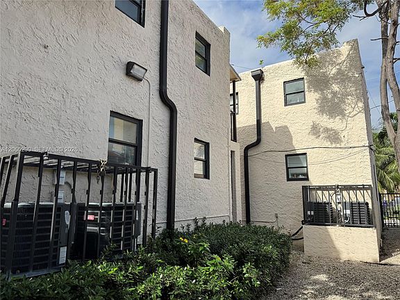 4th image of 1068 NW 5th St #B-1
