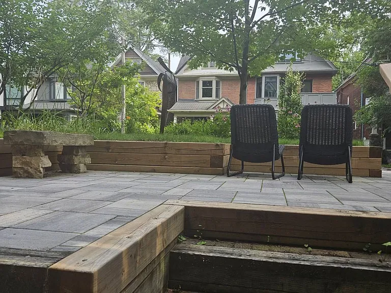 10 Wroxeter Ave #LOWER — Photo 4
