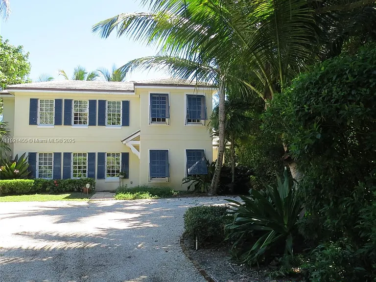 404 S Beach Rd — Photo 3