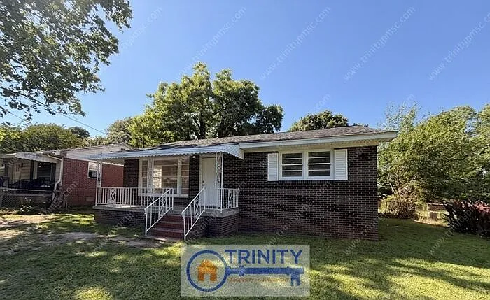 23 Crestmore Dr — Photo 2