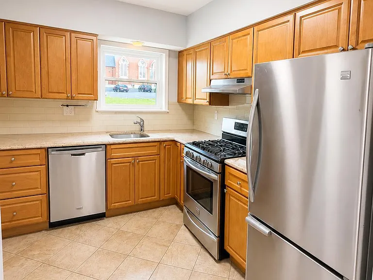 50 Davidson Rd #A — Photo 4