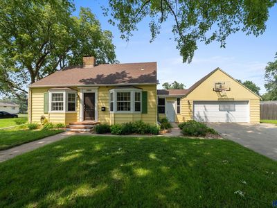 2300 E 12th St, Sioux Falls, SD, 57103
