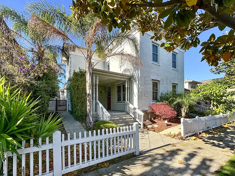 1190 Taraya Ter — Photo 17