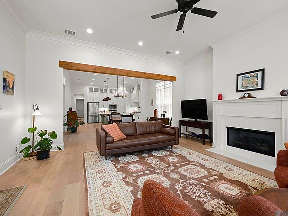 5th image of 2208 Rouzan Ave