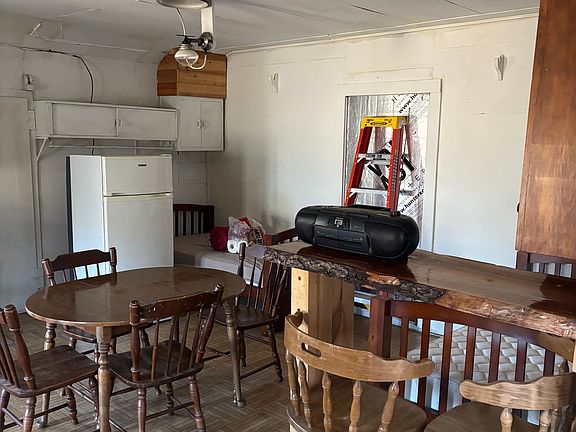 4th image of 3034 Halls Stream Rd