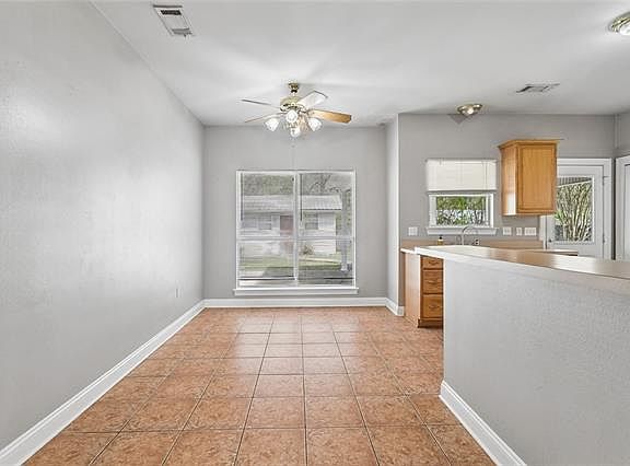 5th image of 39350 Brookfield Dr