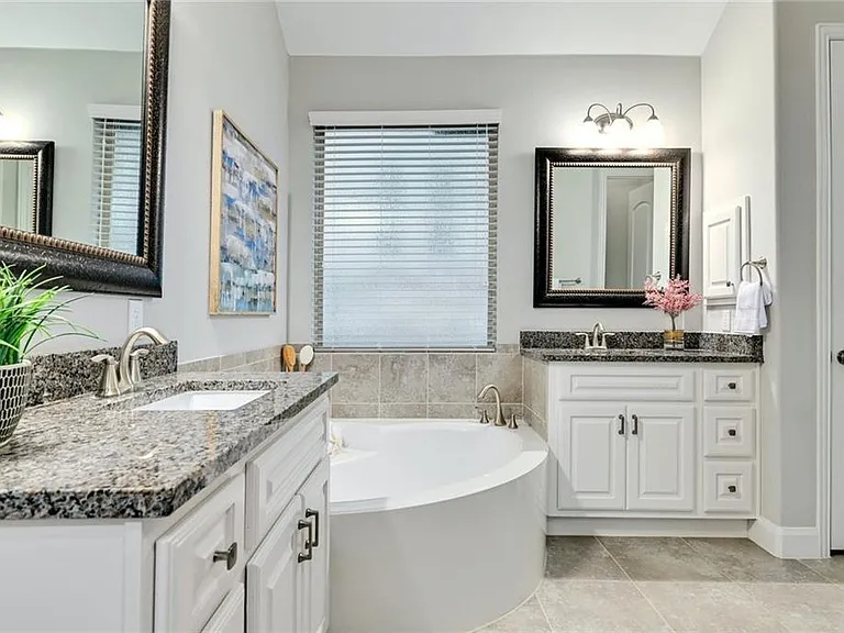 204 Maxwell Way — Photo 13