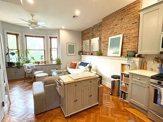 Rented by Compass | media 7