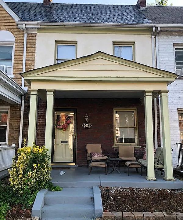1st image of 2608 Parkwood Ave