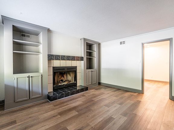 3rd image of 719 N Mellon St
