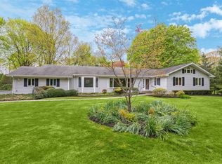 272 Huntington Bay Rd, Halesite, NY 11743