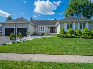 35 Van Winkle Ct, Woodland Park, NJ 07424