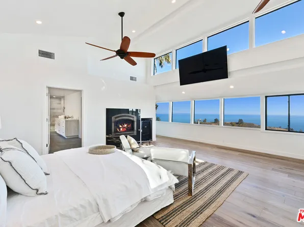 2688 Rambla Pacifico St, Malibu, CA 90265