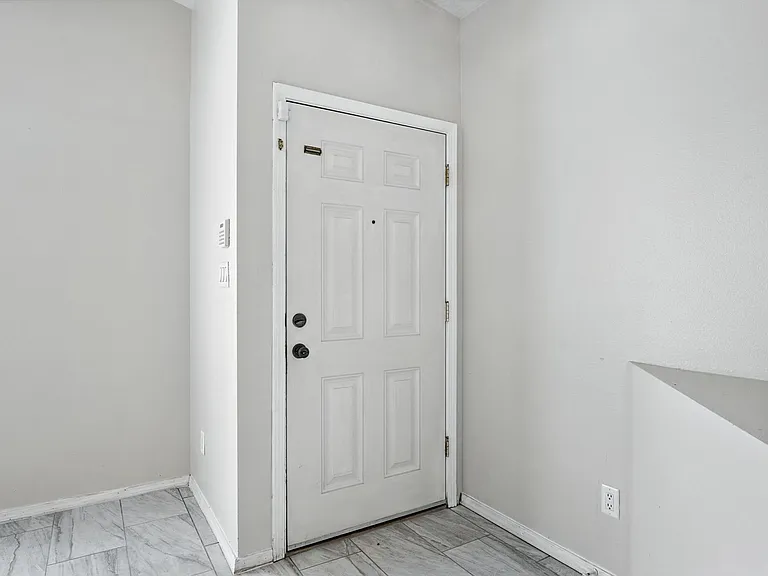 6505 Evesham Rd NW — Photo 4
