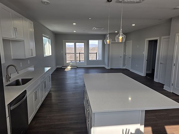3rd image of 2841 Jefferson Pike #11
