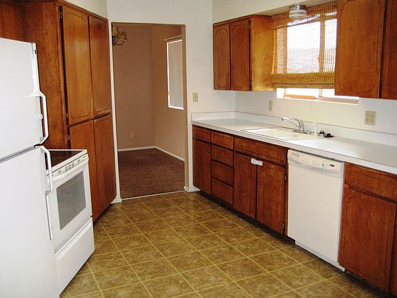 3rd image of 847 N Black Rock Dr