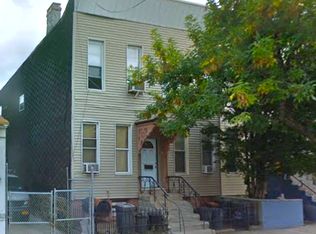5889 54th St, Maspeth, NY 11378