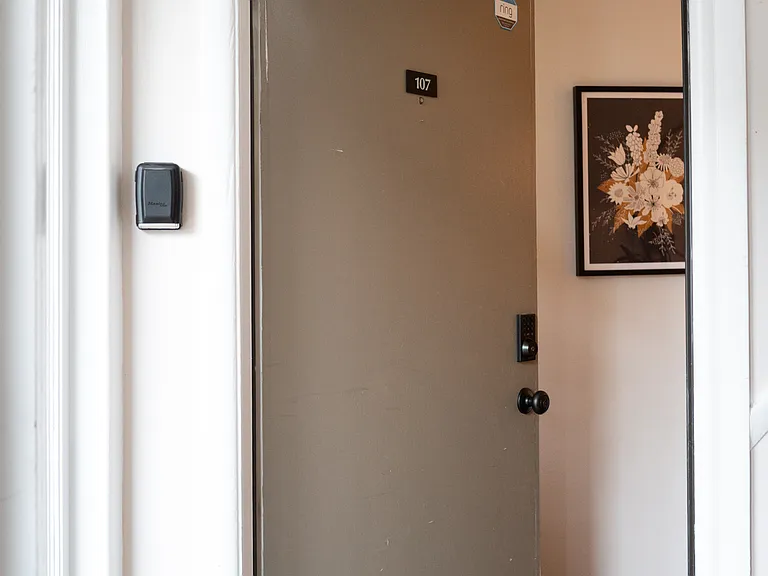 808 Greenwood Ave NE #107 — Photo 11