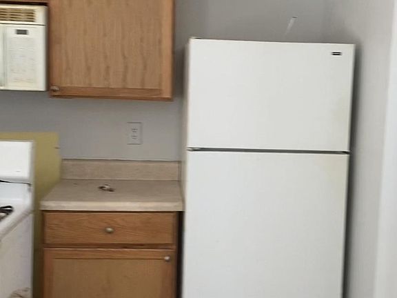 4th image of 3736 Jamestown Ct