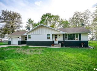 100 Weber Ln, Delavan, IL 61734