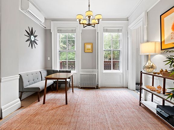 4th image of 253 Dean St APT 1